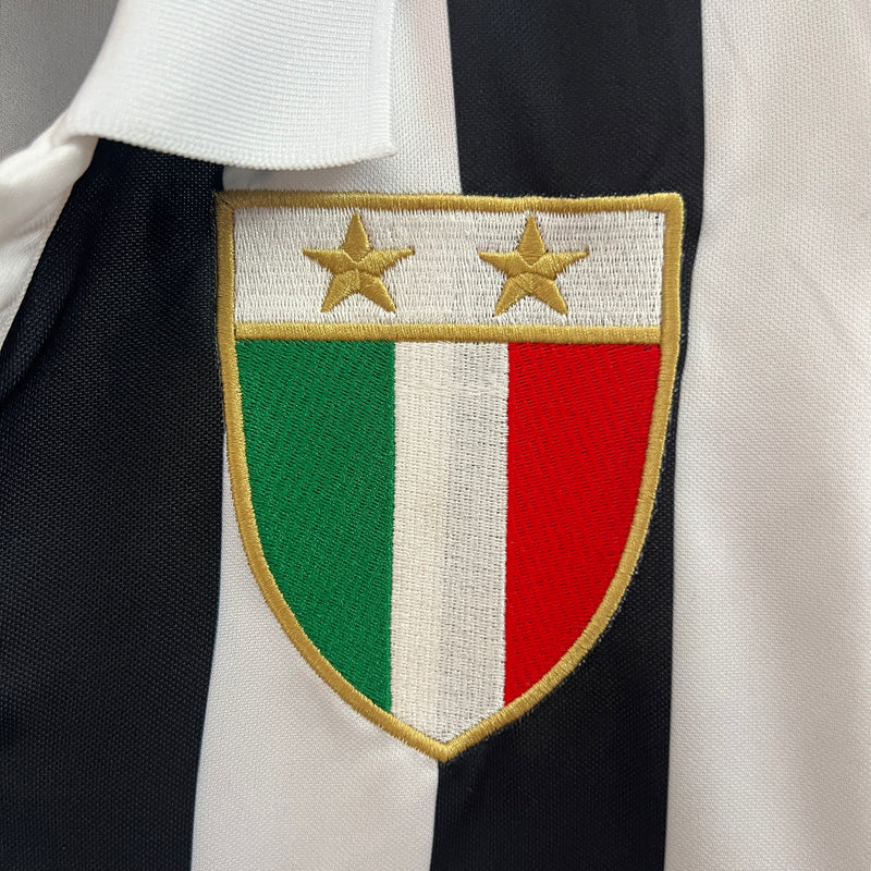 Camisa Retrô Juventus Home 84/85